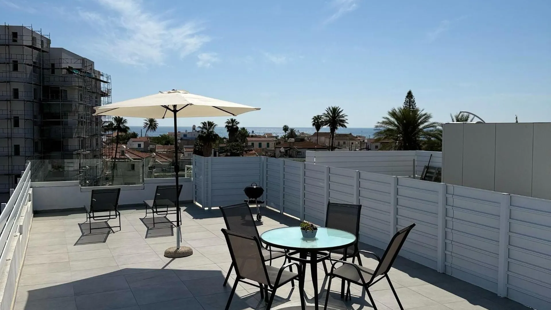 Luxurious Penthouse In Larnaca Center 300M From The Beach Διαμέρισμα